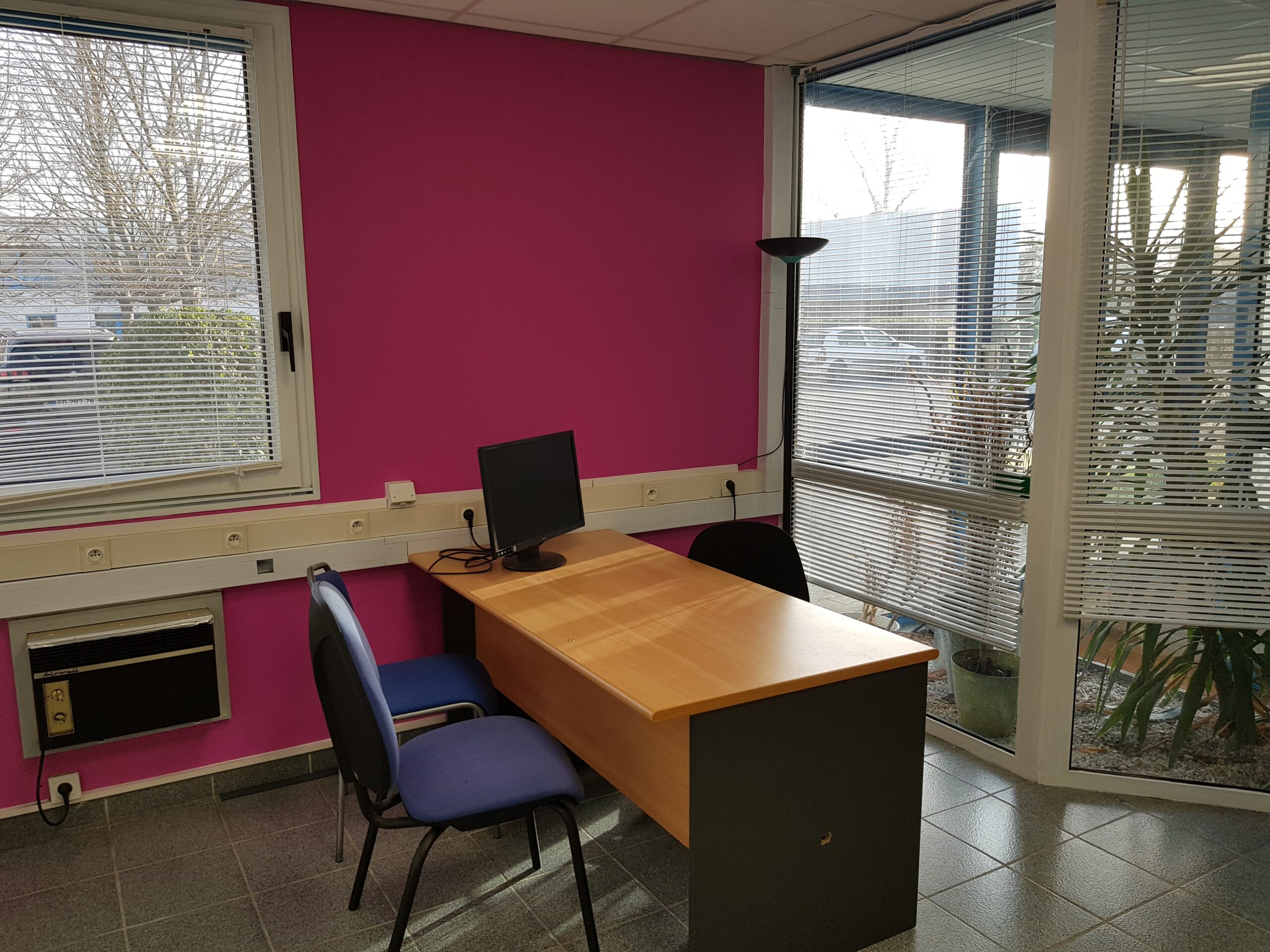 Local commercial 24 m² · à Louer · 24,3 m² · 600 €/mois