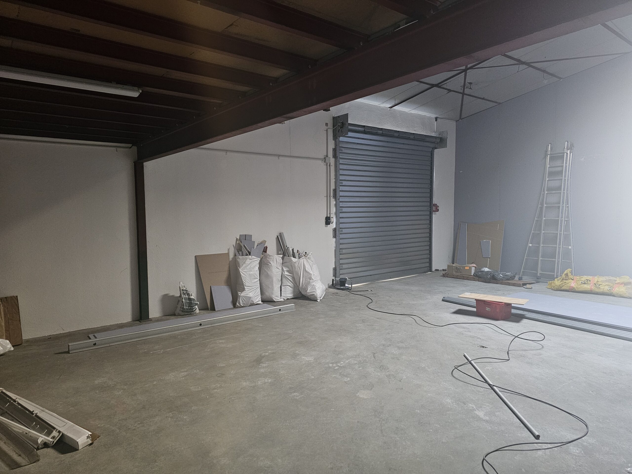 Local commercial 135 m² · à Garidech · 135 m² · 1 050 €/mois